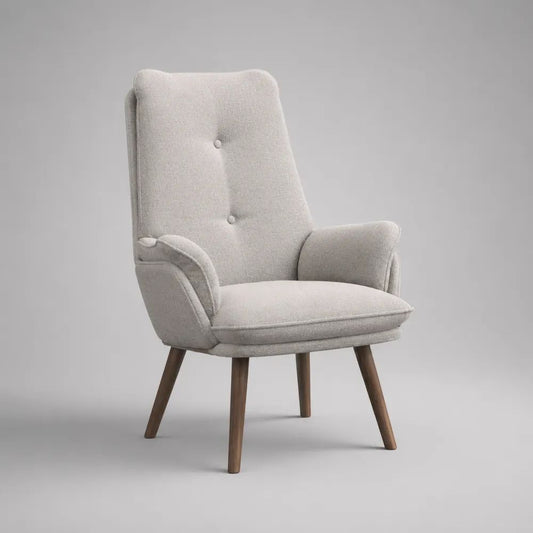 Poltrona imbottita con braccioli, rivestimento in tessuto bouclé crema e gambe in legno, 72 x 78 x 100 cm